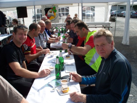 Kuchen und Bier in Niederdorla