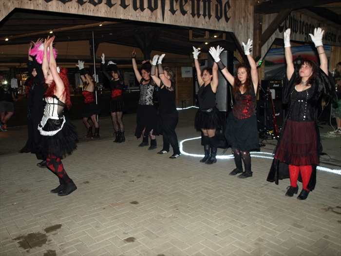 2014-06-07 22.44.08 32 Schwiegerswacken Open Air Hells Belles