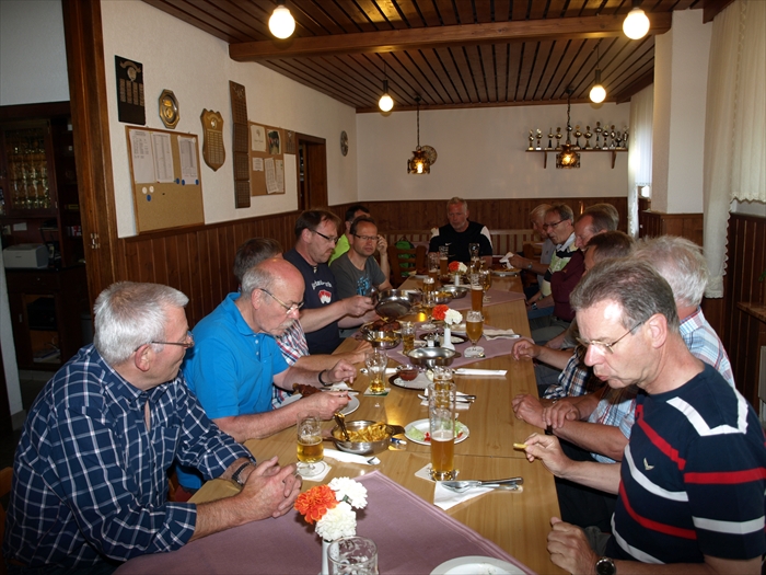 2015-06-15 18.04.40 132 TG Radtour Männer